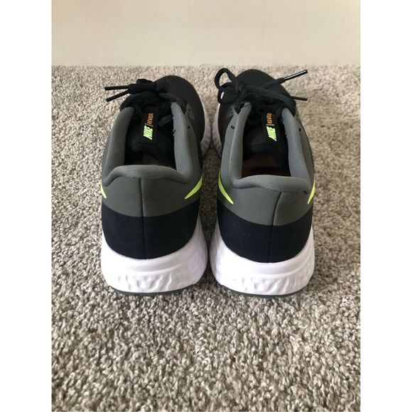 Nike Revolution 5 Men’s Shoes Size 9 - Picture 3 of 8